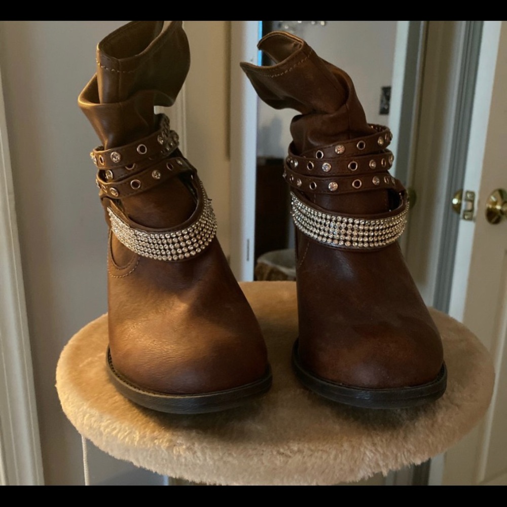 Booties - Picture 2 of 4